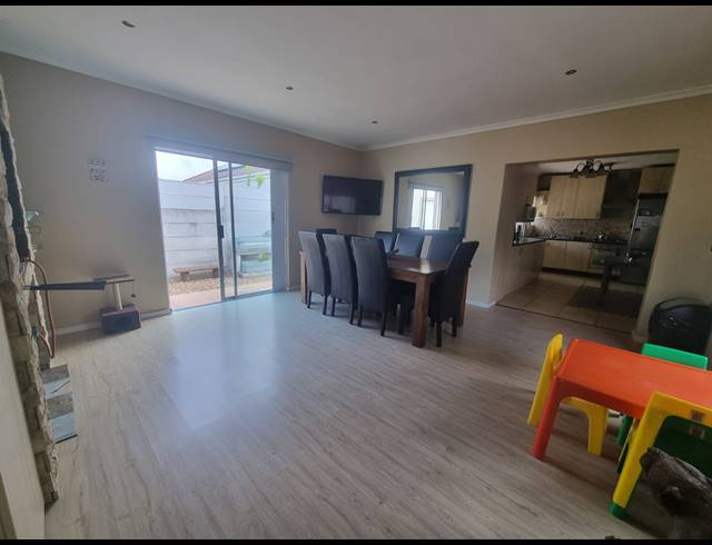 3 BEDROOM HOUSE SOLD IN SONSTRAAL HEIGHTS